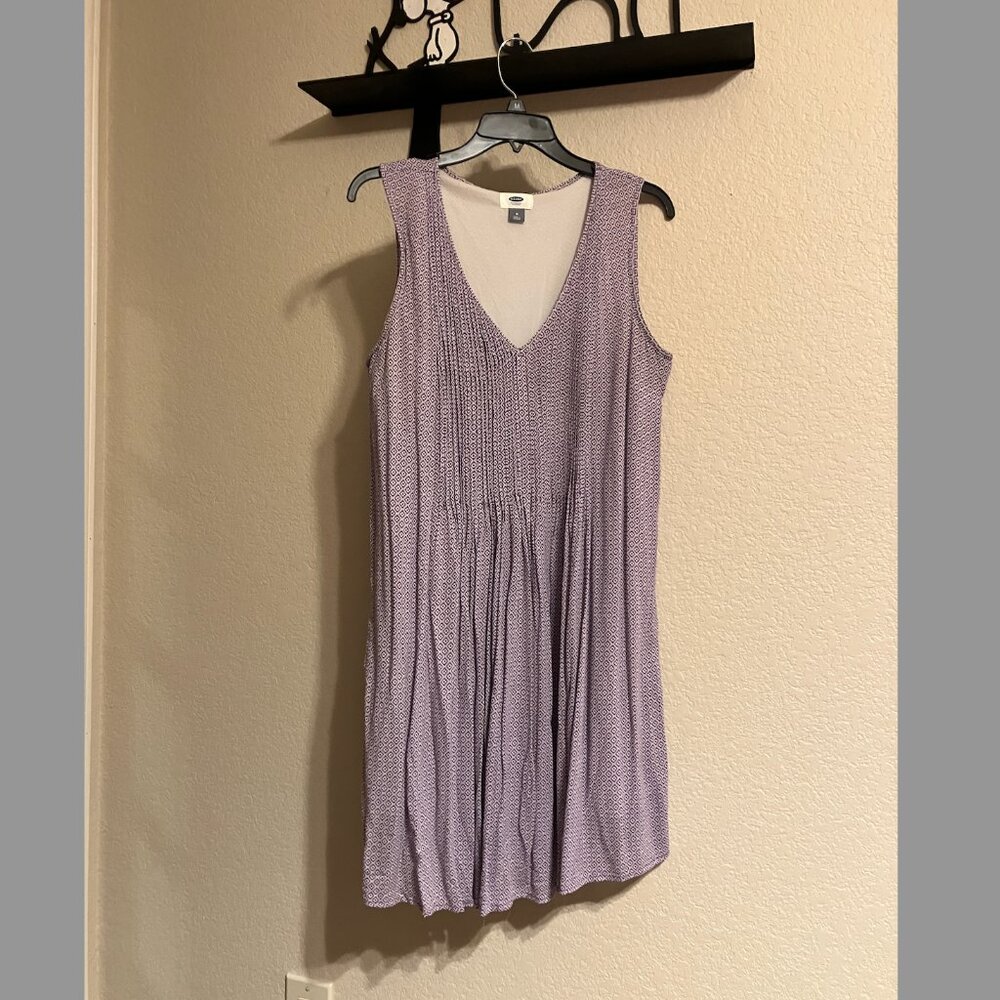 OLD NAVY Sleeveless Pleated Front Shift Dress with Purple Print - Size M